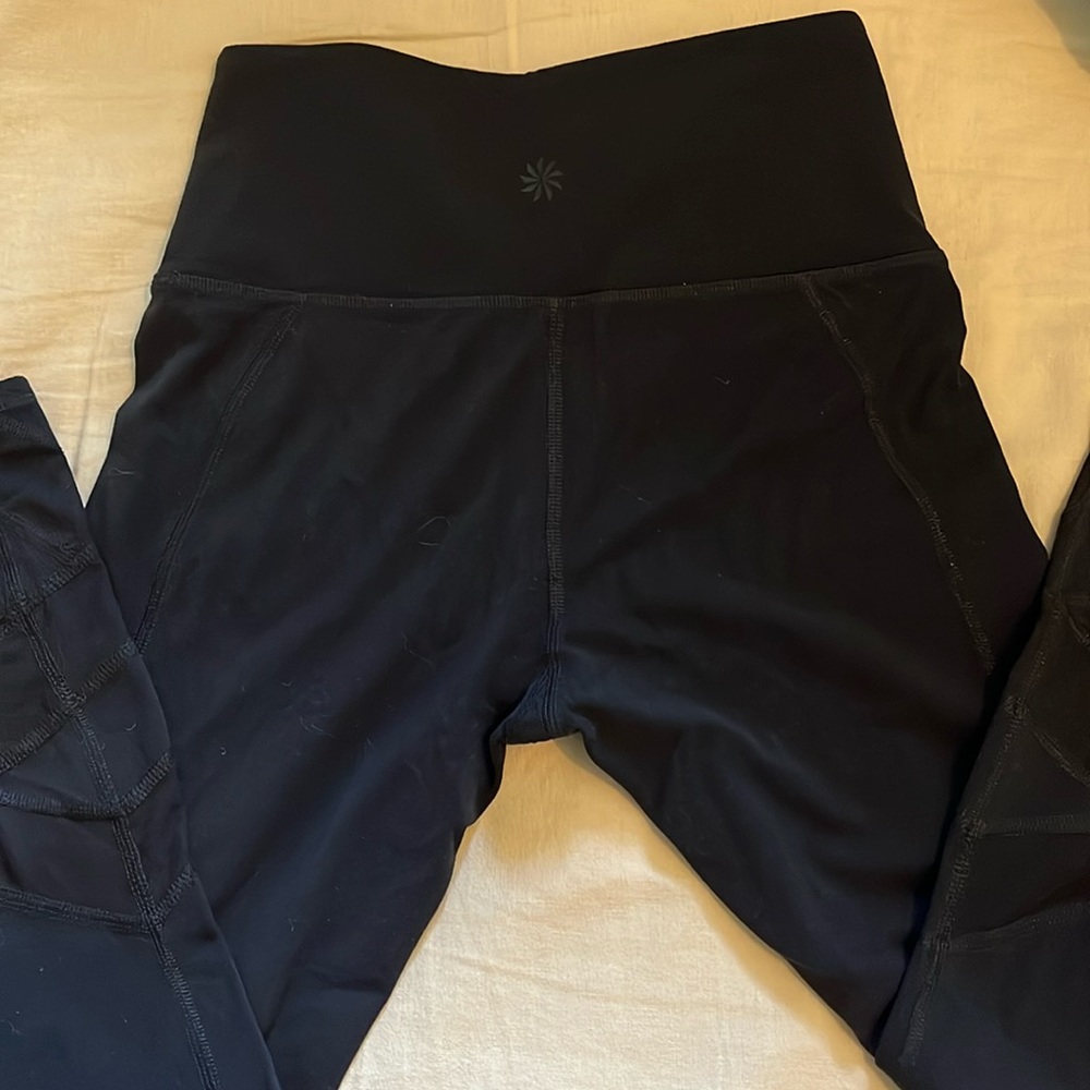 ATHLETA 7/8 black yoga leggings